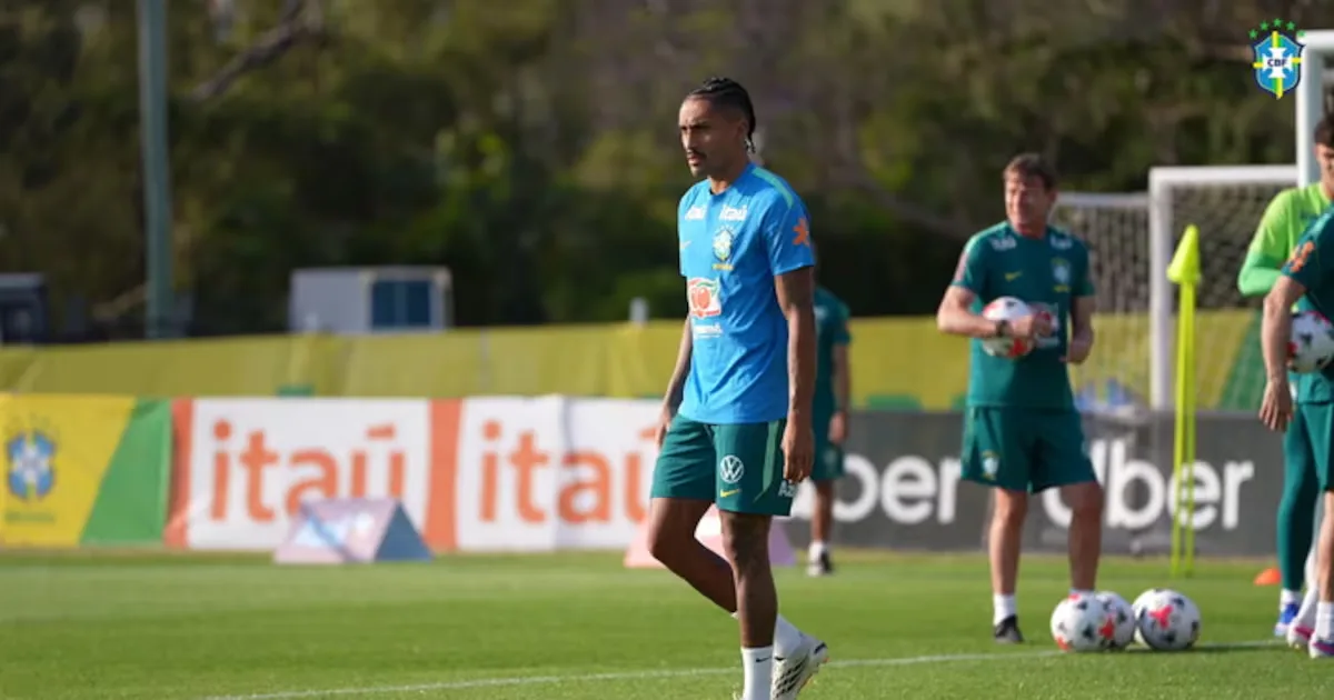 Seleção Brasileira começa preparação em campo para amistosos na Austrália