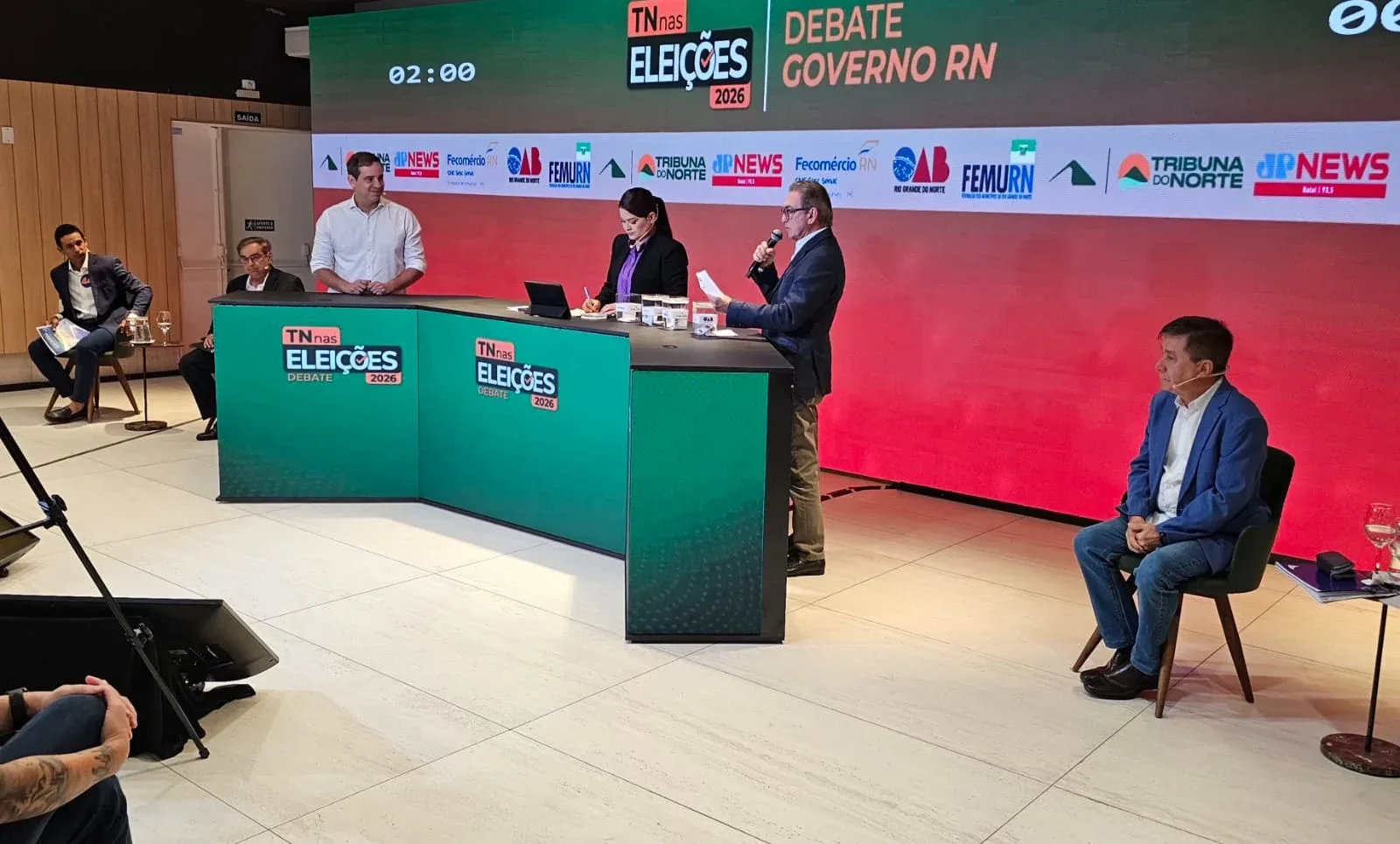 Candidatos ao governo do RN discutem saúde, previdência e repasses