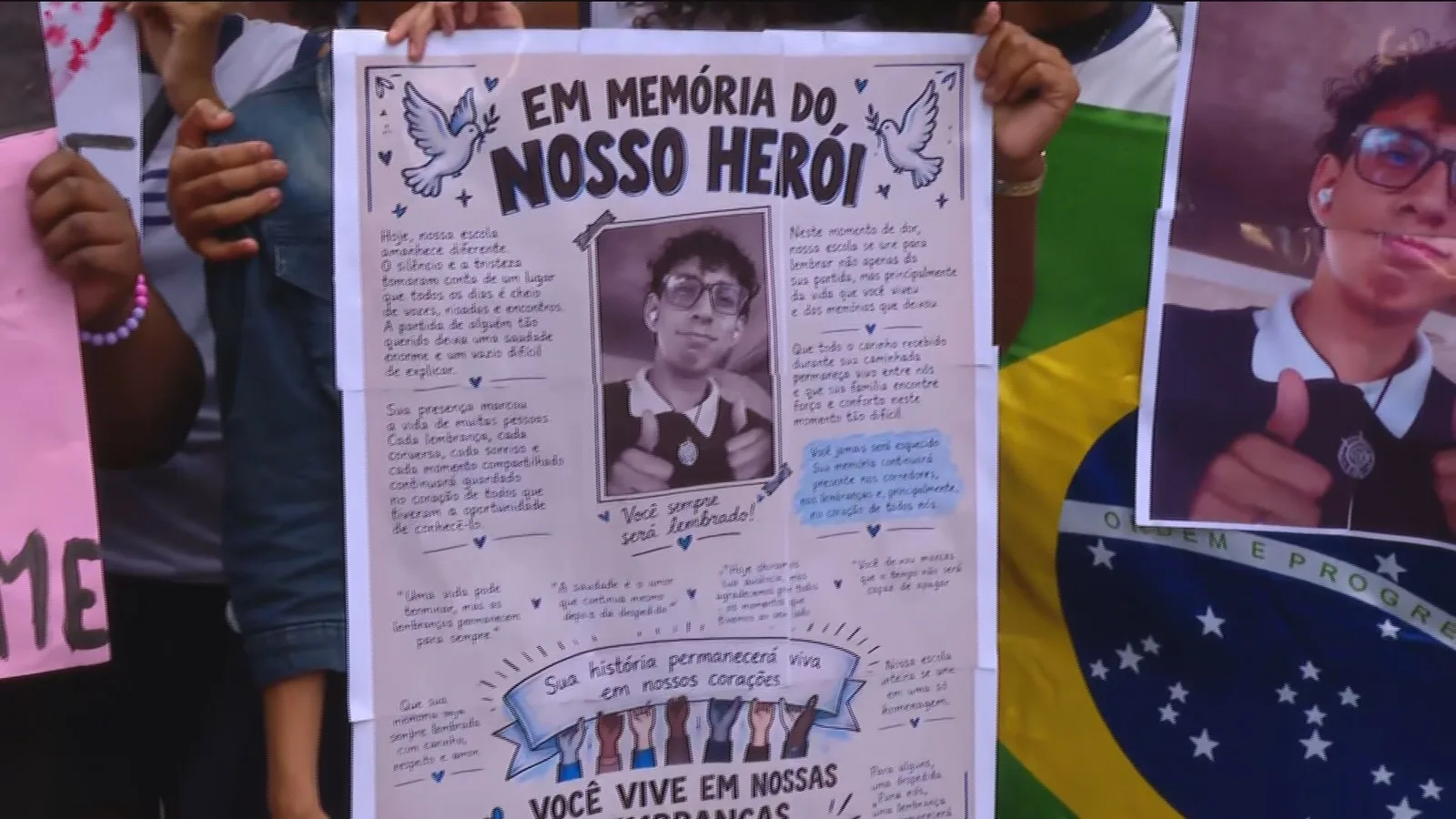 Estudantes protestam após morte de adolescente em São João de Meriti
