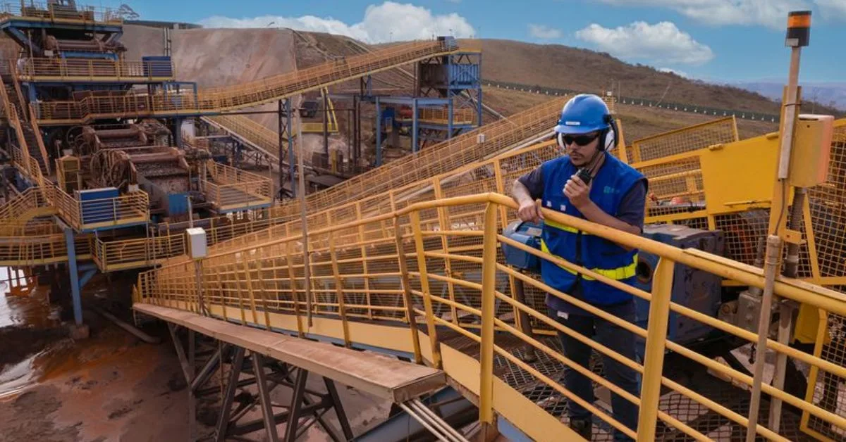 Indústria de Minas Gerais cresce 0,3% em julho após dois meses de queda