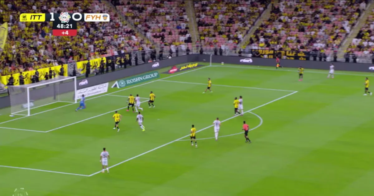 Al Ittihad e Al Fayha empatam por 1 a 1 com gol de David Remeseiro