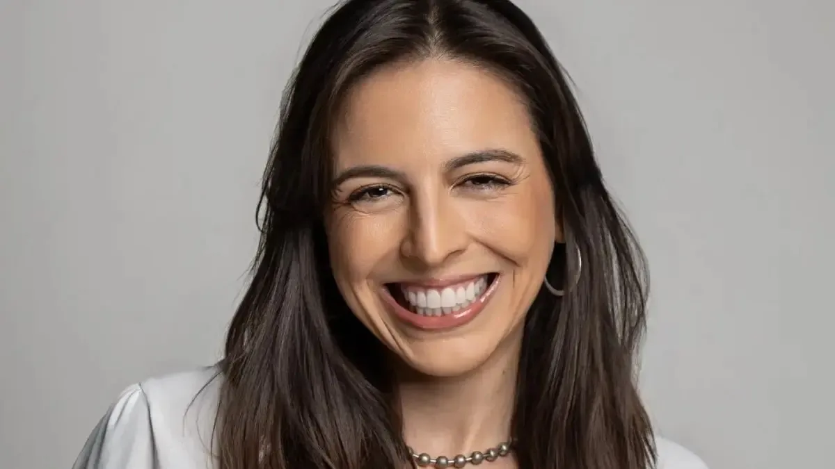 Natália Bonavides entrega às autoridades provas de ameaças e relata novos episódios