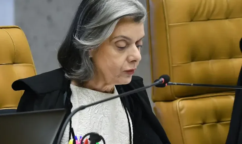 Cármen Lúcia critica exposição do STF durante julgamento sobre Moraes