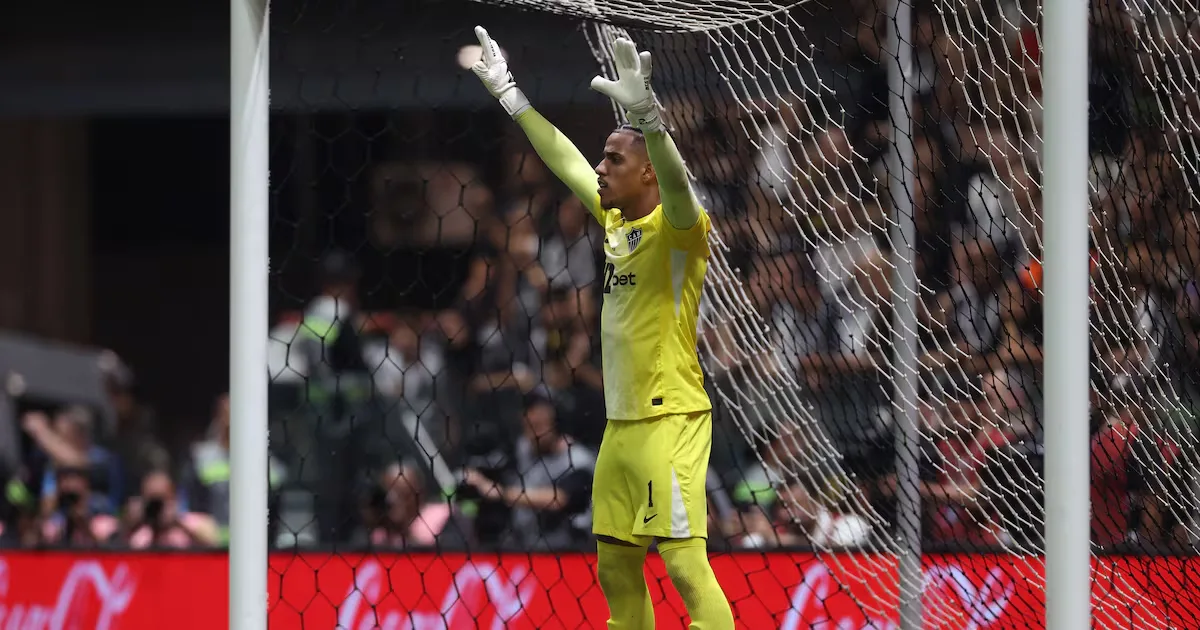 Gabriel Delfim se destaca no Atlético após ser descoberto em vídeo