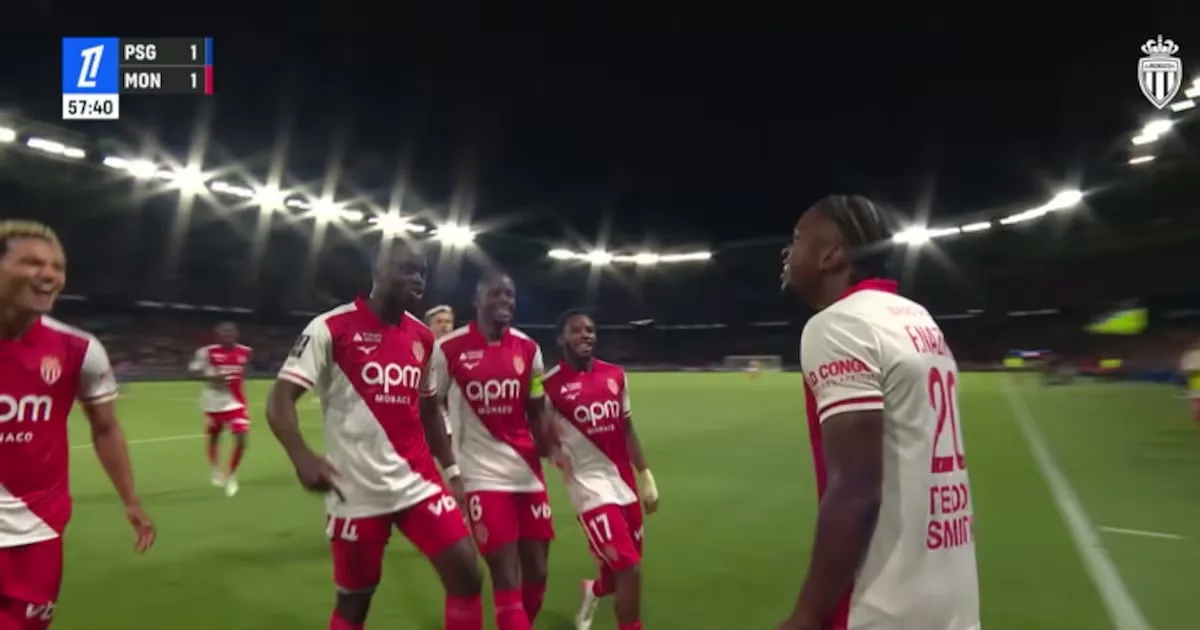 Monaco vence PSG de virada; Corinthians perde para a Chapecoense