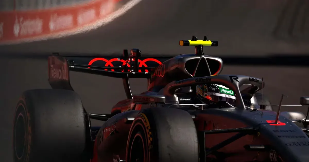Bortoleto reclama de Hamilton e abandona treino no Bahrein após falha no câmbio