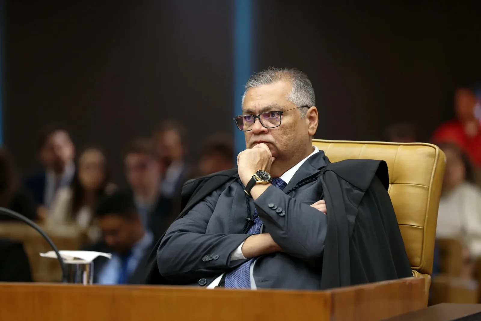 Dino determina investigação sobre vínculo de Vorcaro com cemitérios de São Paulo