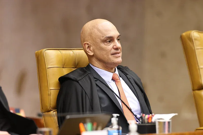 Fachin deve enviar rito de sessão sobre Moraes na segunda-feira