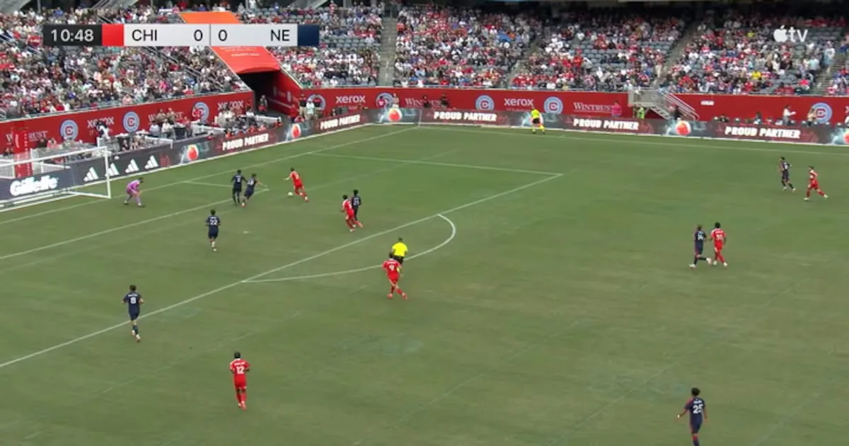 New England Revolution vence Chicago Fire FC por 2 a 1 na MLS
