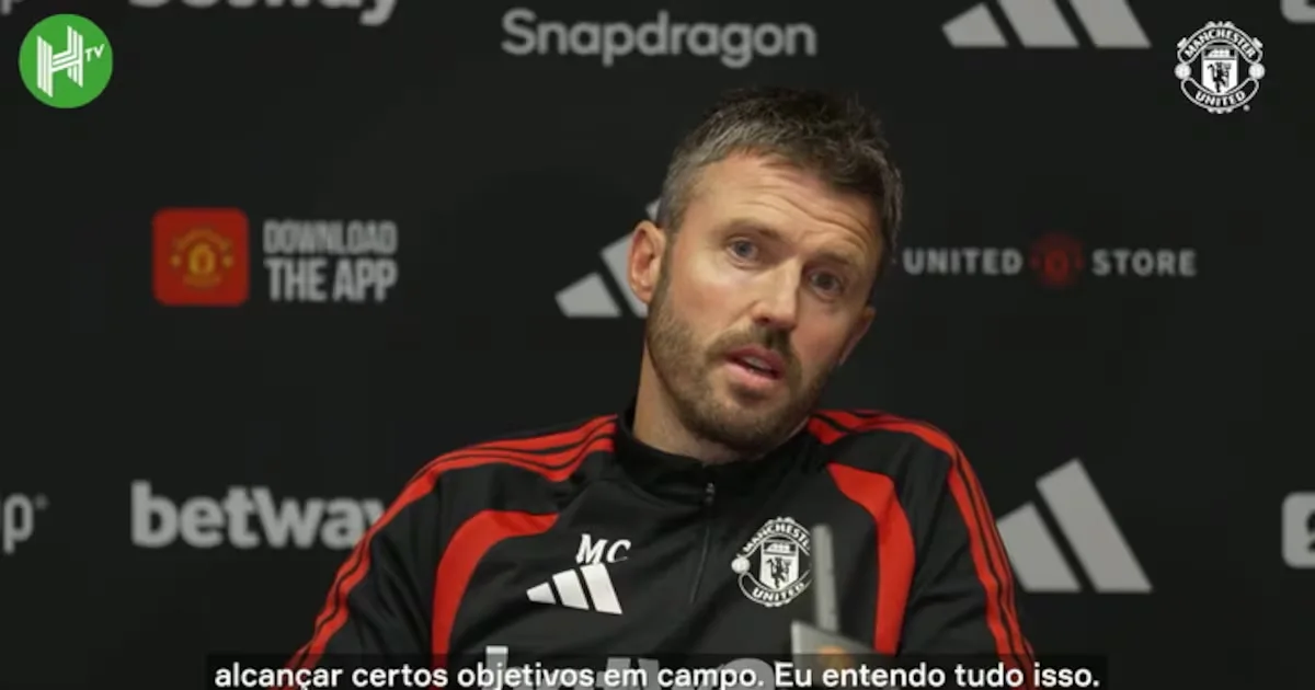 Carrick rejeita rumores e diz que ainda pode reverter cenário no United