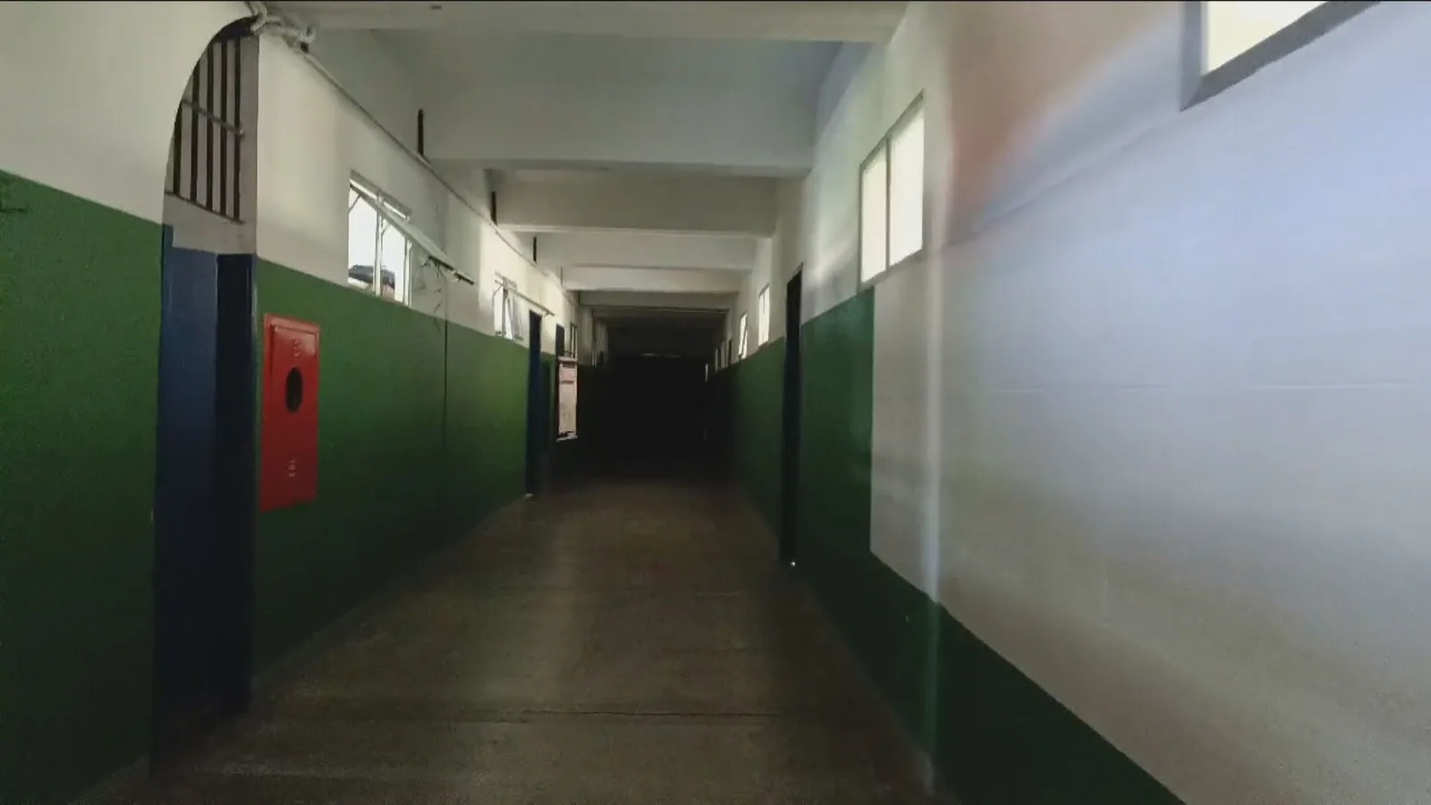 Ciep de Duque de Caxias fica sem energia após furto de cabos