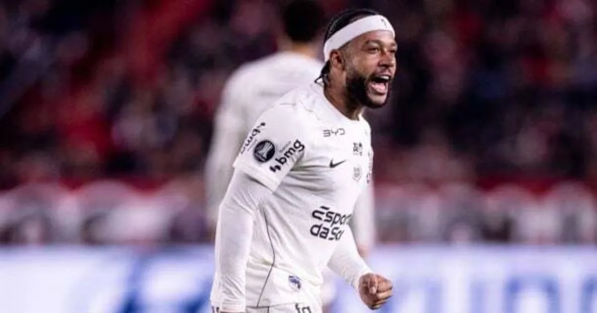 Estudiantes pede à Conmebol punição para Memphis Depay por gesto à torcida