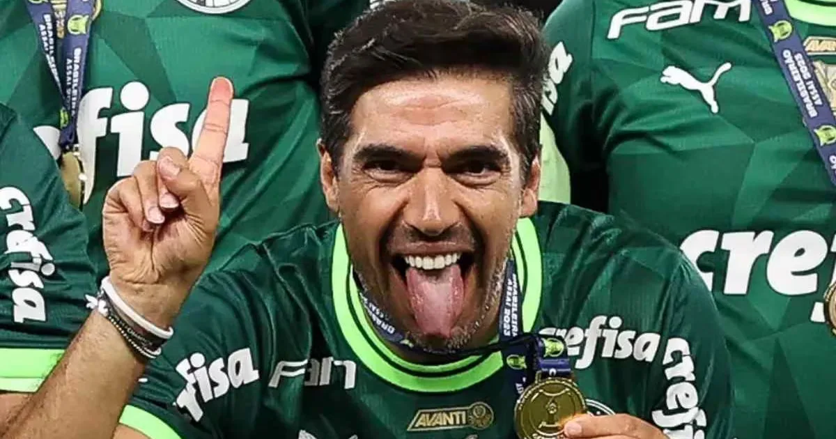Abel Ferreira mantém possibilidade de dirigir Palmeiras em dois próximos jogos
