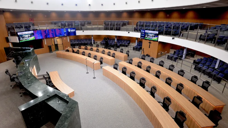 Policarpo aparece à frente na disputa por vaga na Assembleia de Goiás