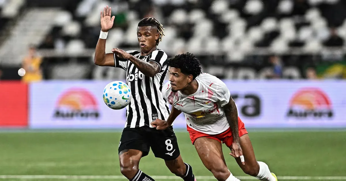 Expulsão e gol contra definem empate entre Botafogo e Bragantino