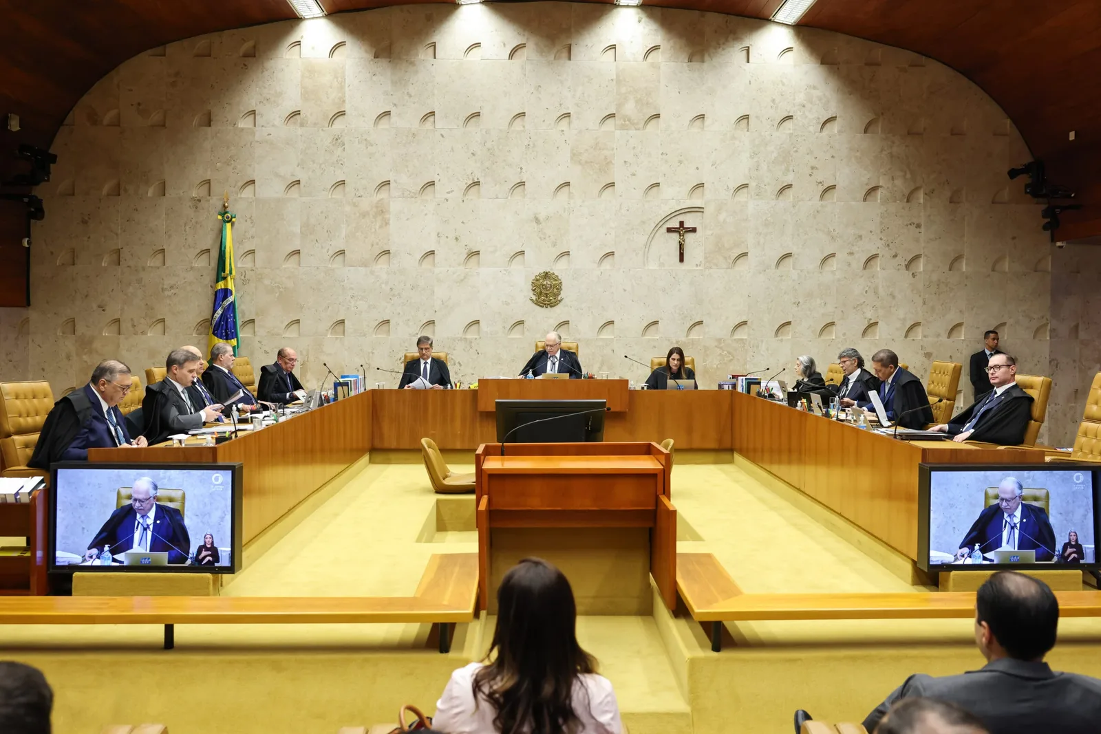 STF interrompe análise de relatório sobre mensagens de Vorcaro e Moraes
