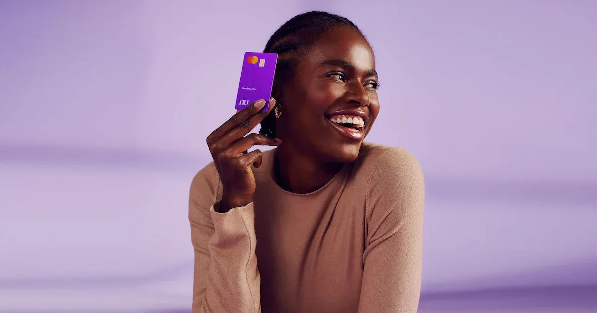 Nubank começa operação nos EUA e apresenta conta global em moedas digitais