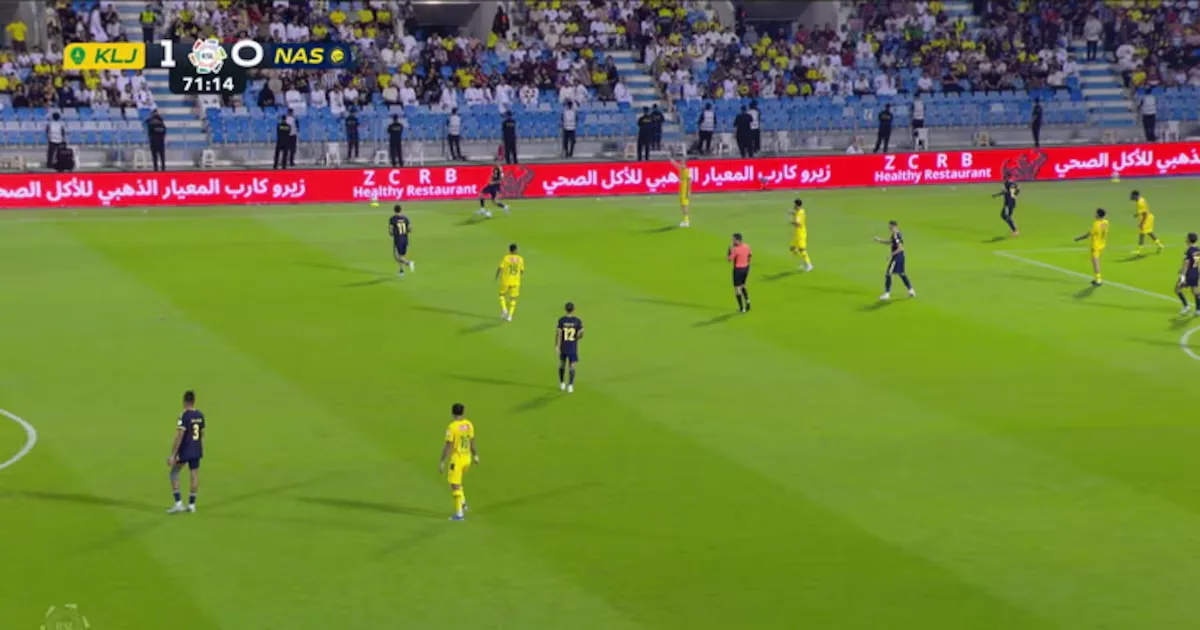 Al Khaleej e Al Nassr empatam em 1 a 1