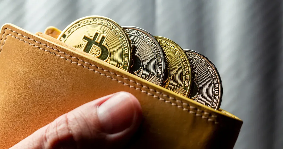 Bitcoin cai com juros dos Treasuries em alta e encontra resistência em US$ 87 mil