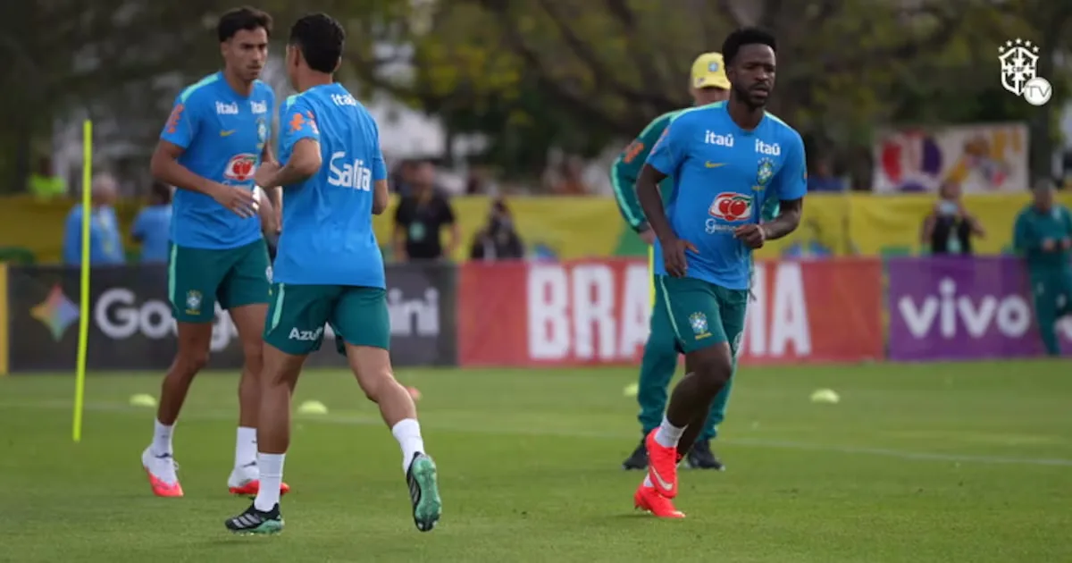 Seleção reúne elenco completo em treino na Austrália antes de amistosos