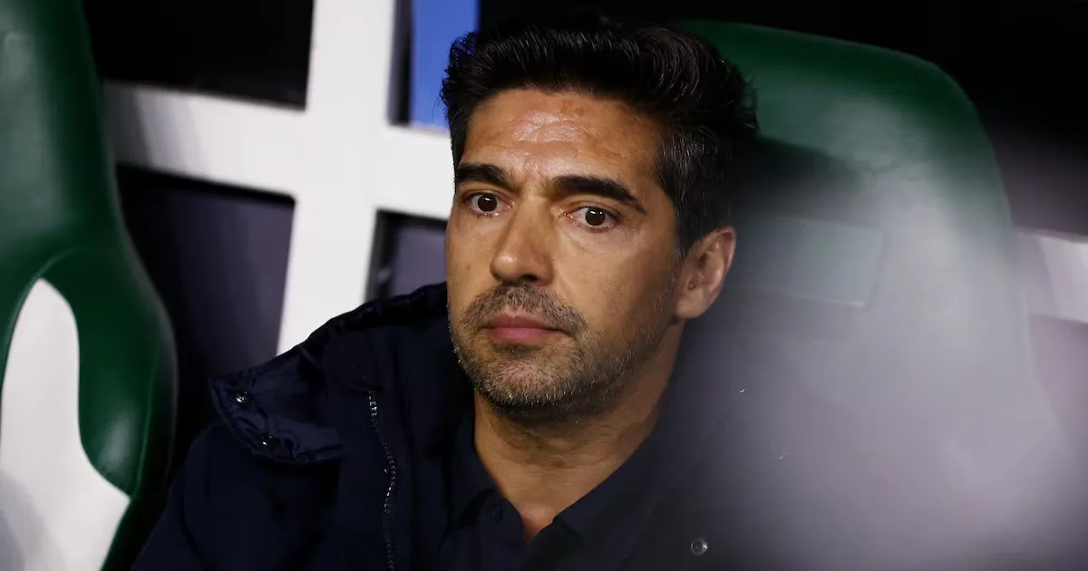 Abel Ferreira fica fora de três partidas do Palmeiras após decisão do STJD