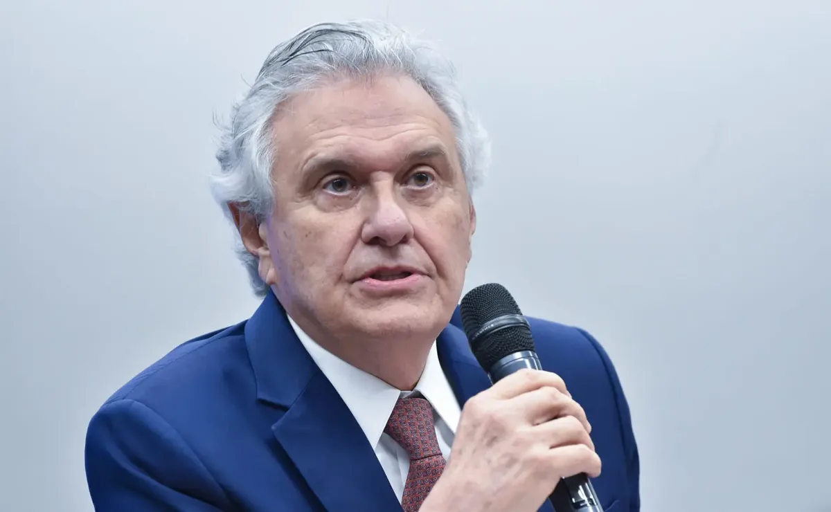 Caiado propõe Selic a 7% com corte de despesas públicas