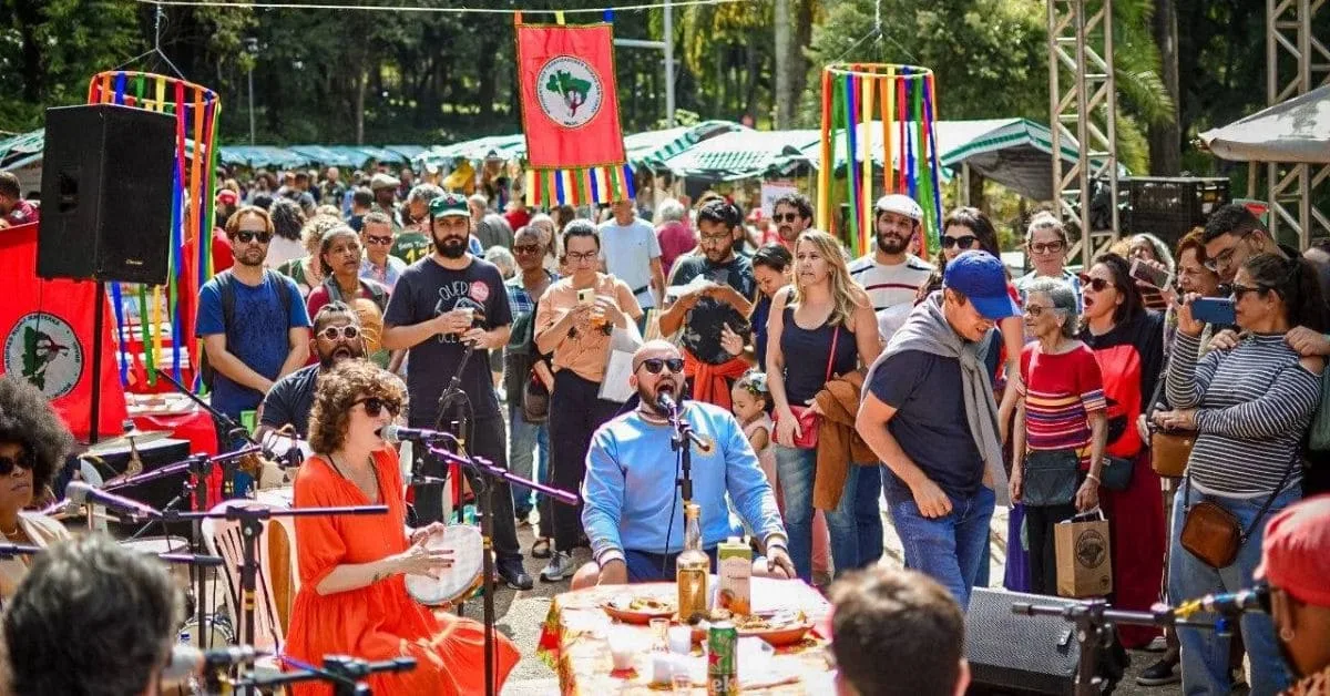 Feira do MST leva alimentos, shows e formação a Belo Horizonte