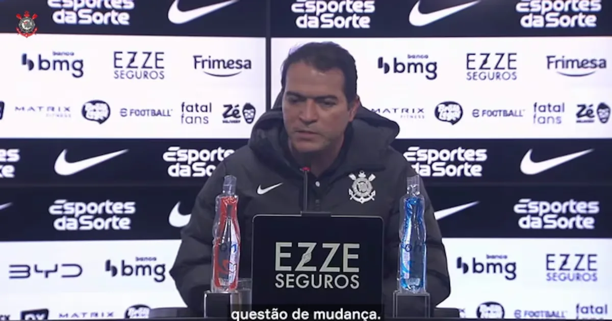 Marcelo Paz afirma que Corinthians não planeja mudar comando da equipe