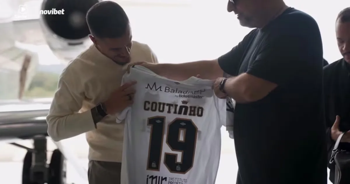 Coutinho destaca honra de jogar pelo Santos ao lado de Neymar