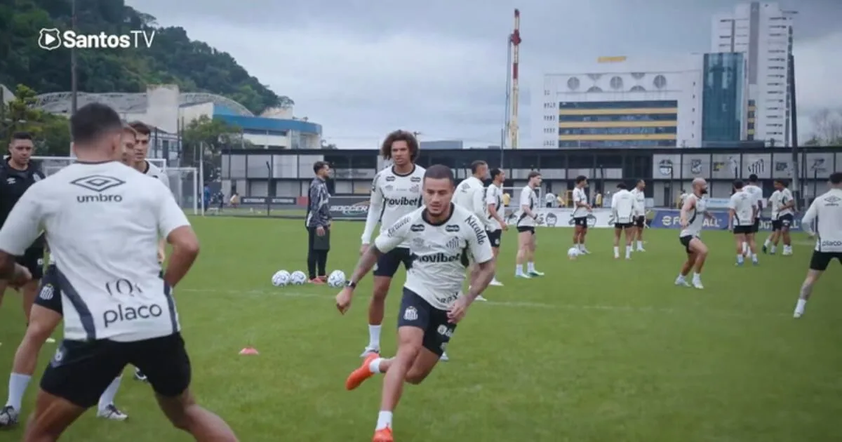 Santos encerra preparação no CT Rei Pelé antes de duelo com Atlético-MG
