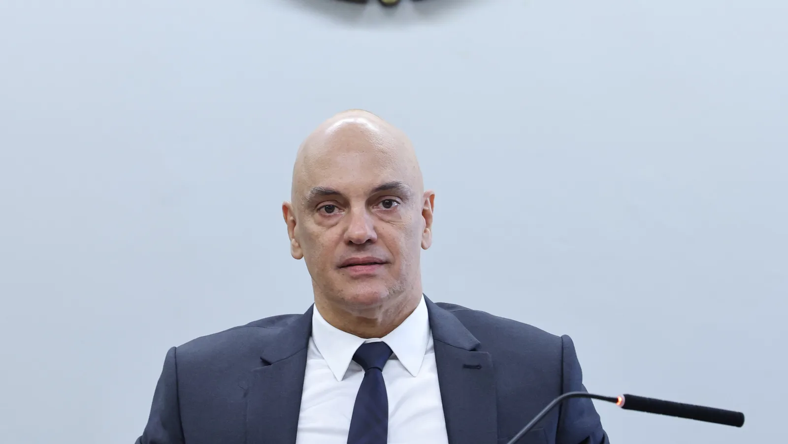 Oposição pede ao STF análise de possível suspeição de Moraes