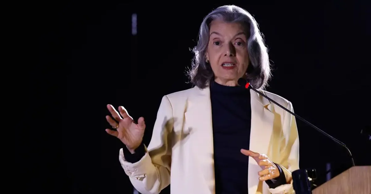 Cármen Lúcia mantém decisão em aberto na disputa entre Moraes e Mendonça no STF