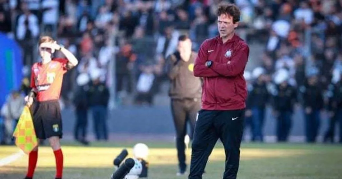 Pausa de 17 dias dá ao Corinthians tempo para reagir no Brasileirão