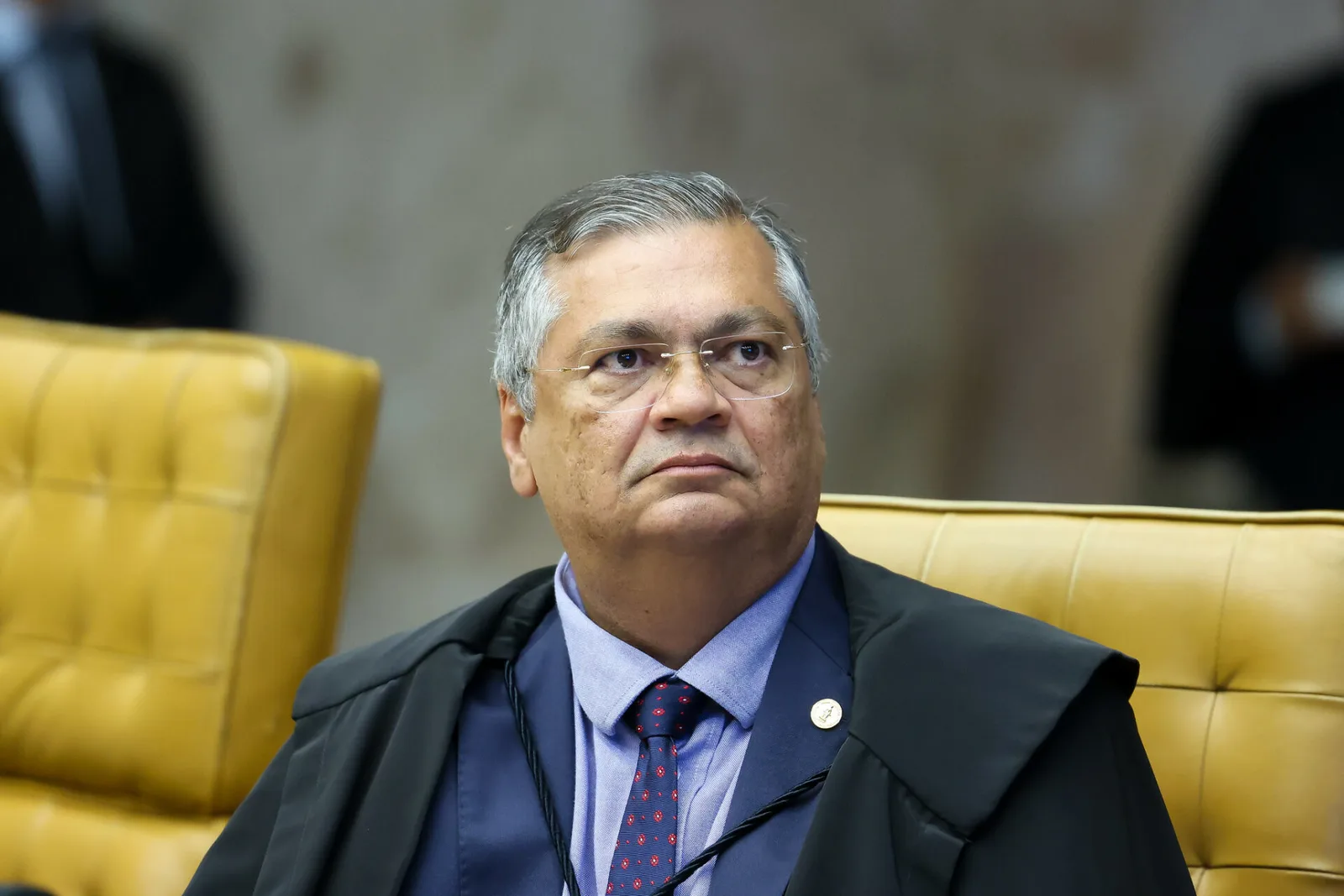 Dino determina que PF investigue possíveis irregularidades na CVM