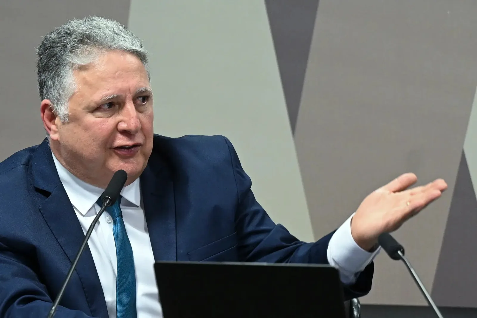 Justiça Eleitoral mantém registro de Garotinho negado e defesa vai ao TSE